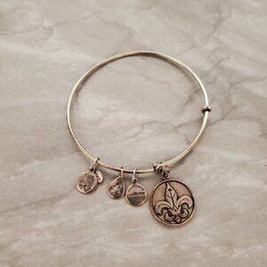 ⚜ Alex and Ani Fleur De Lis Silver Expandable Charm Bracelet ⚜